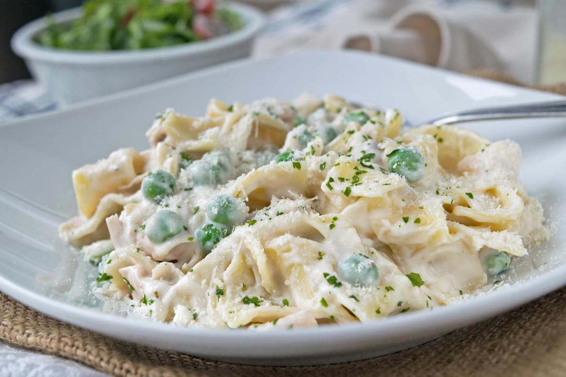 Nudeln mit Schinken-Käse-Sauce