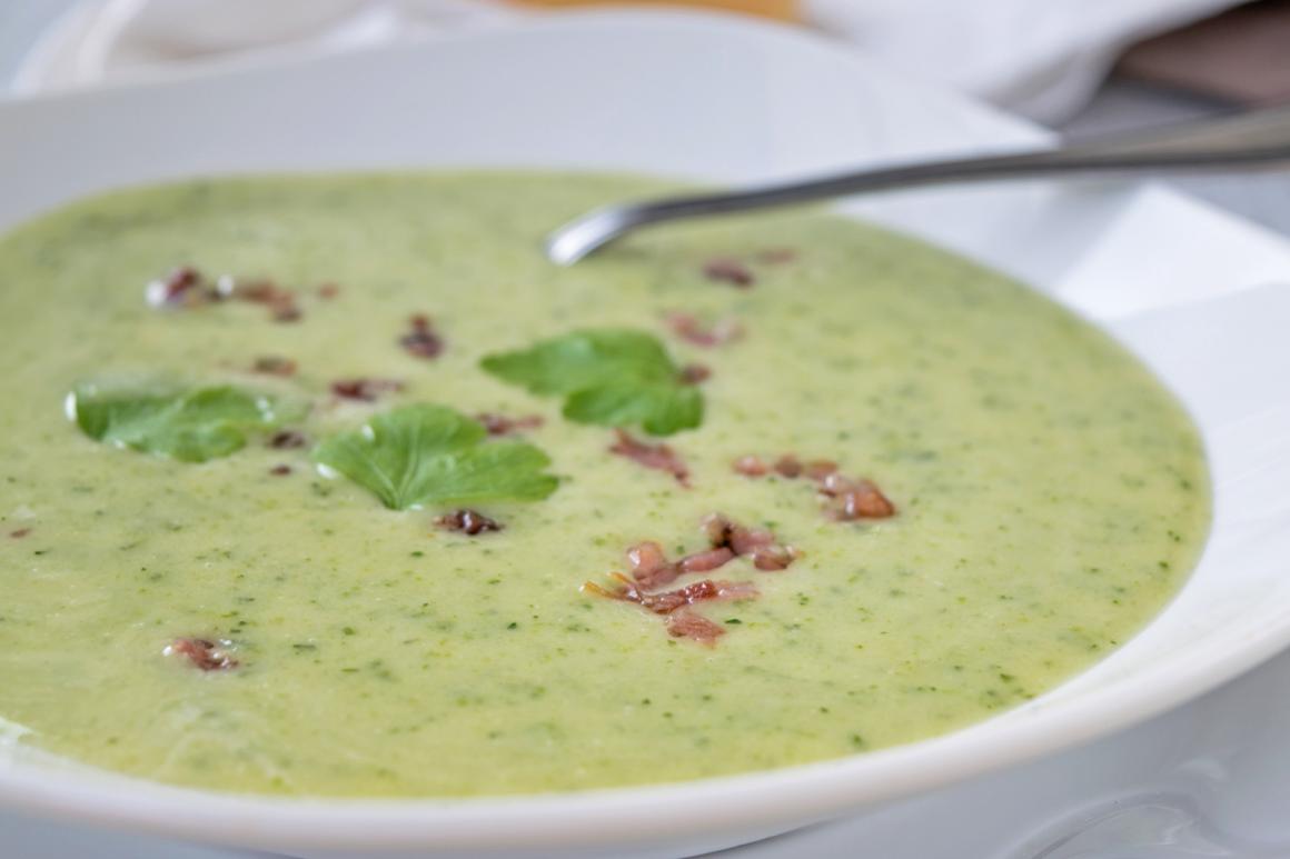 Zucchetti-Käse-Suppe