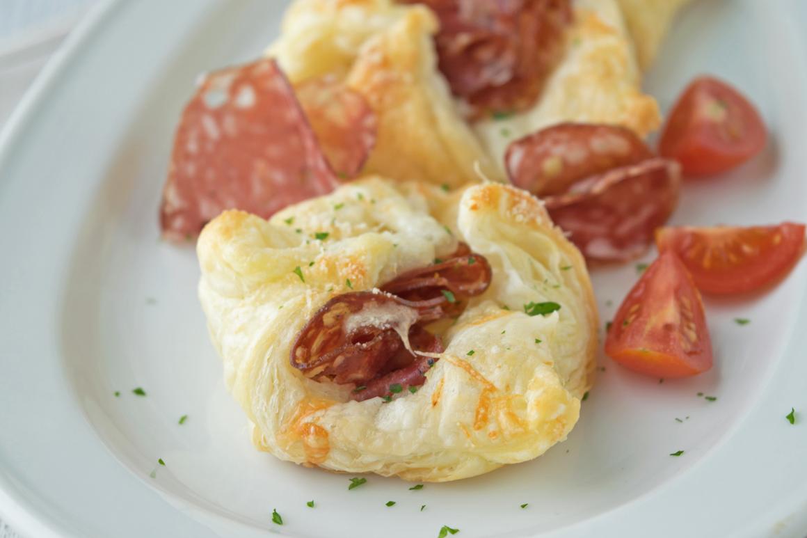 Frischkäse-Salami-Täschli