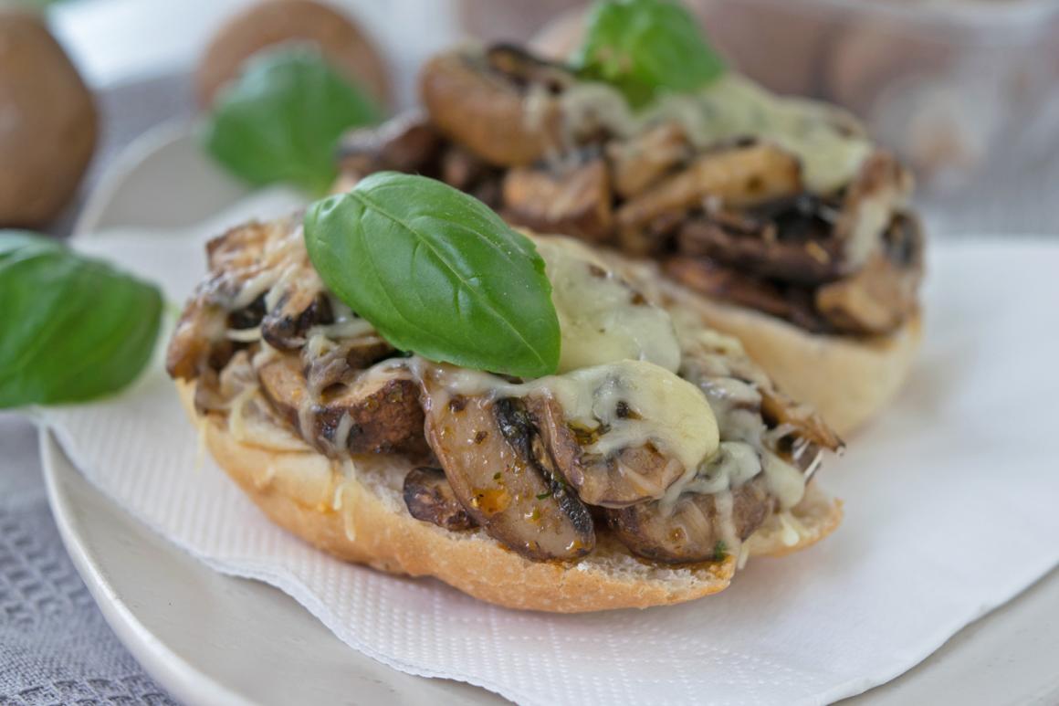 Pilz-Käse-Baguette