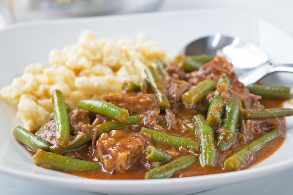 Mageres Gulasch mit grünen Bohnen