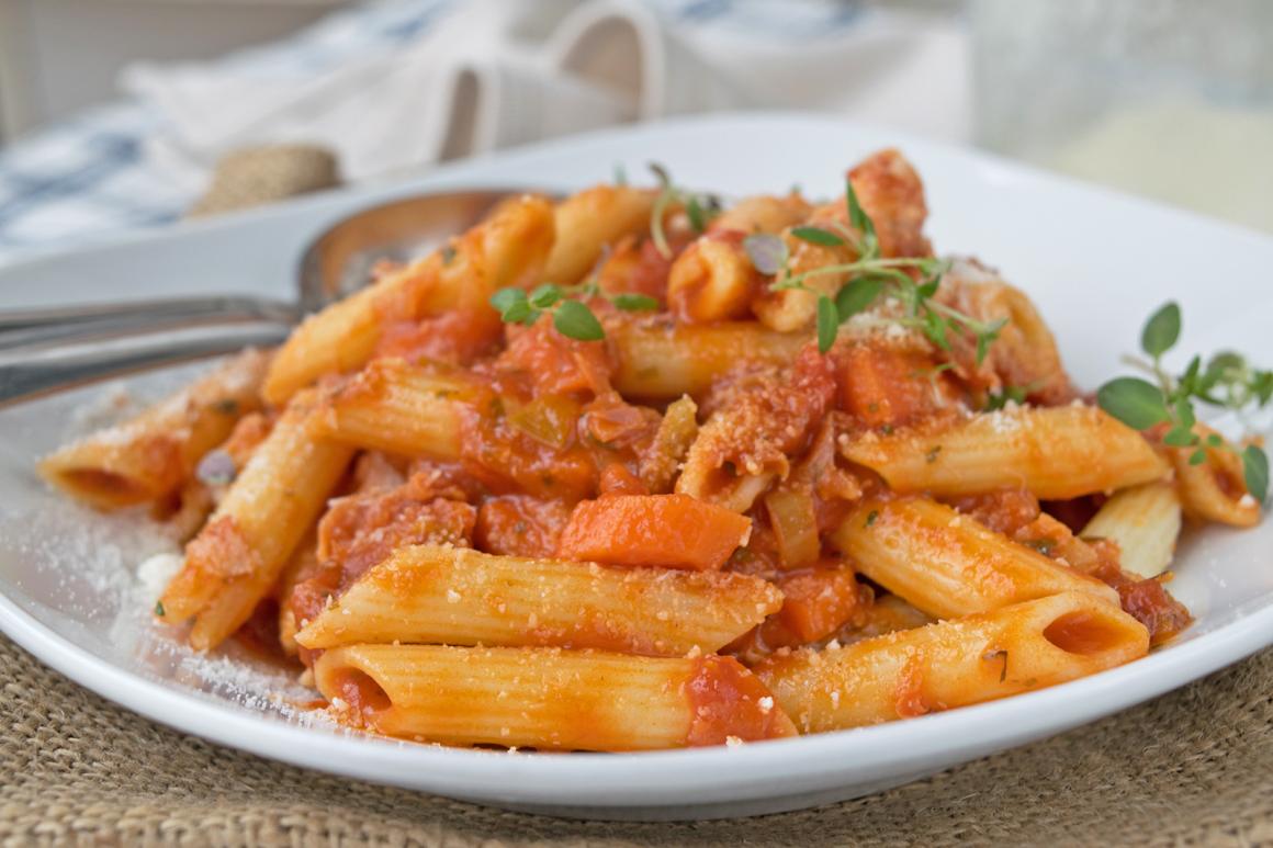 Pasta mit Rüebli-Schinken-Sauce
