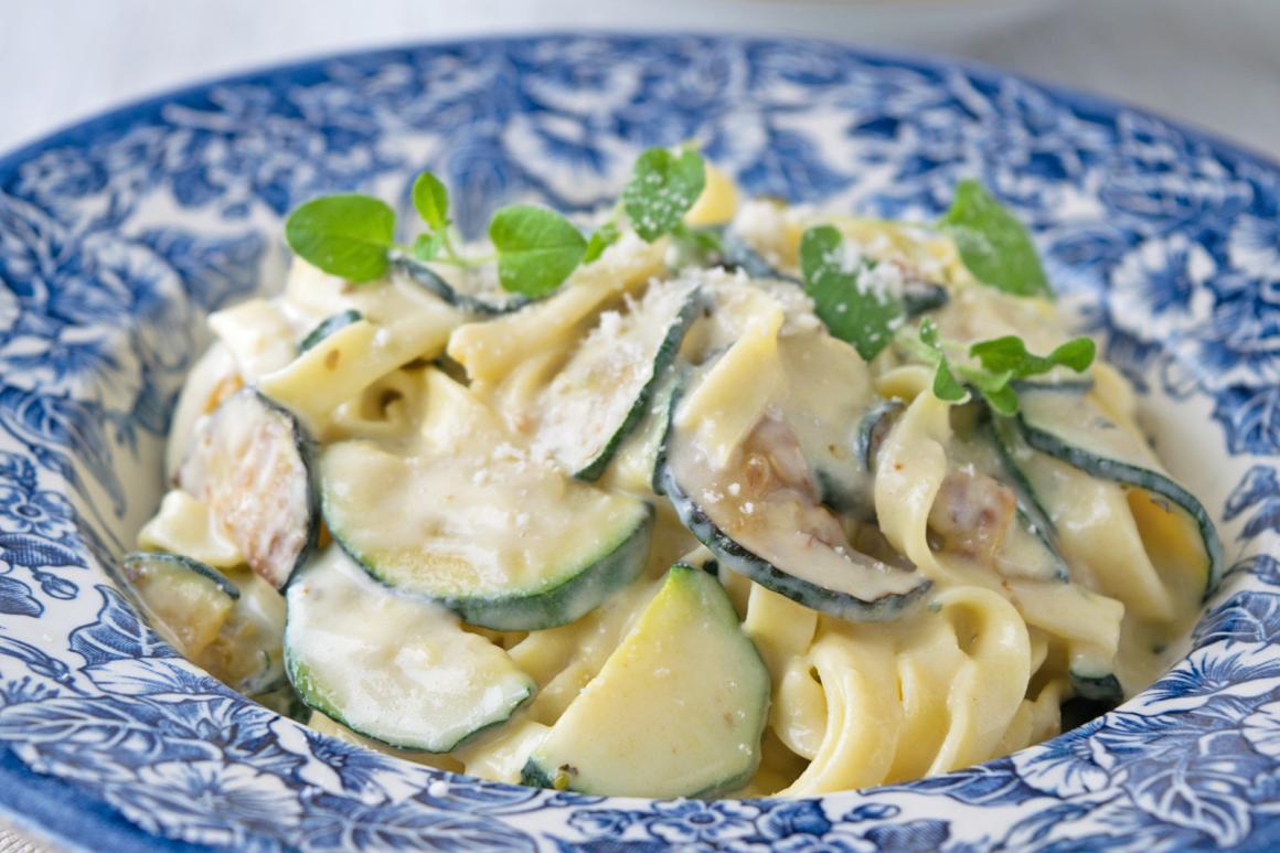 Linguine an Zucchetti-Limetten-Sauce