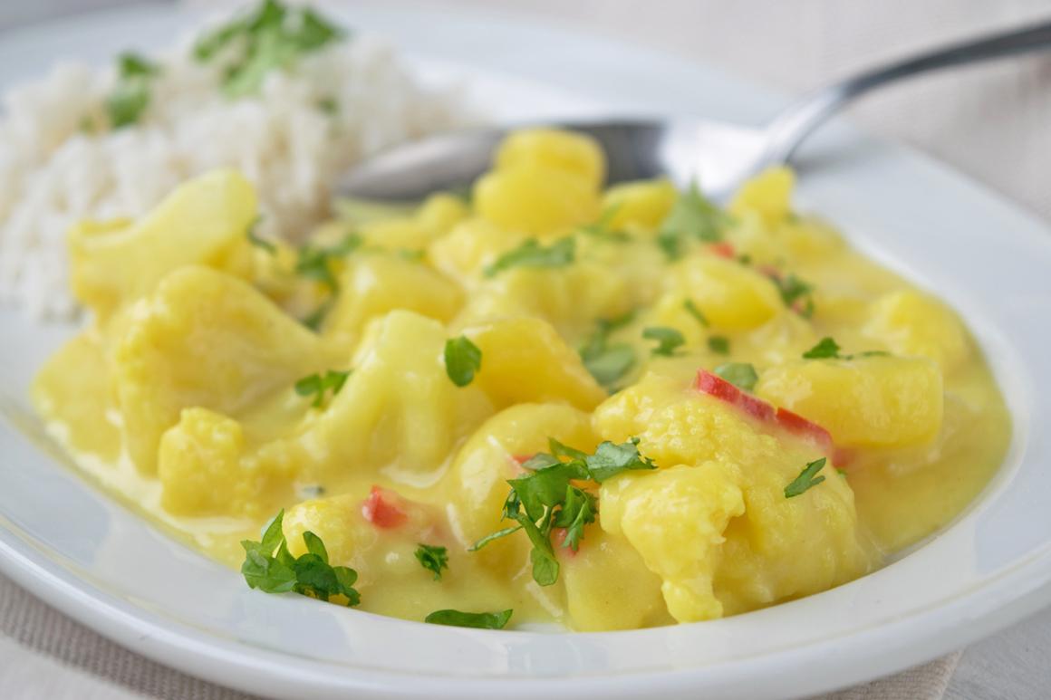 Blumenkohl-Curry mit Ingwerjoghurt
