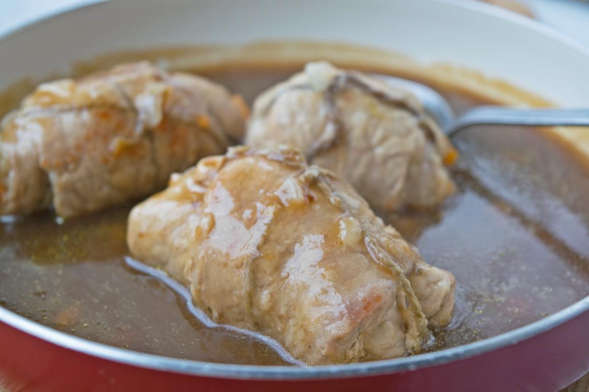 Schweinsrouladen mit Gemüsefüllung