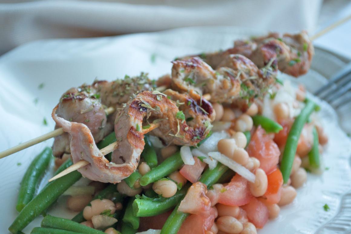 Schweinsspiessli mit Bohnensalat