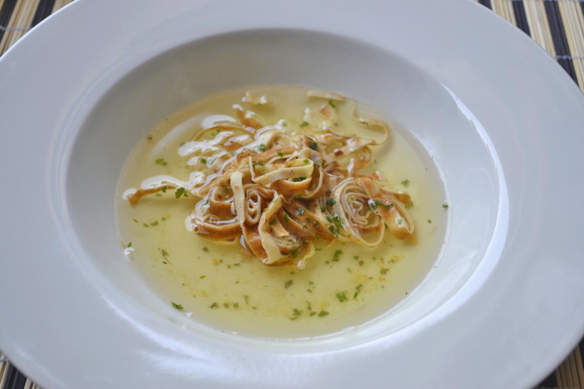 Bouillon mit Flädli