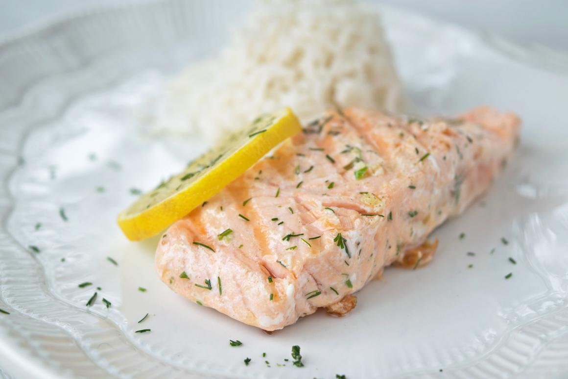Grillierter Lachs mit Lorbeer