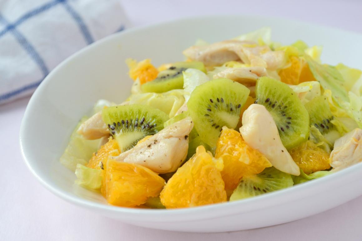 Eisbergsalat mit Poulet