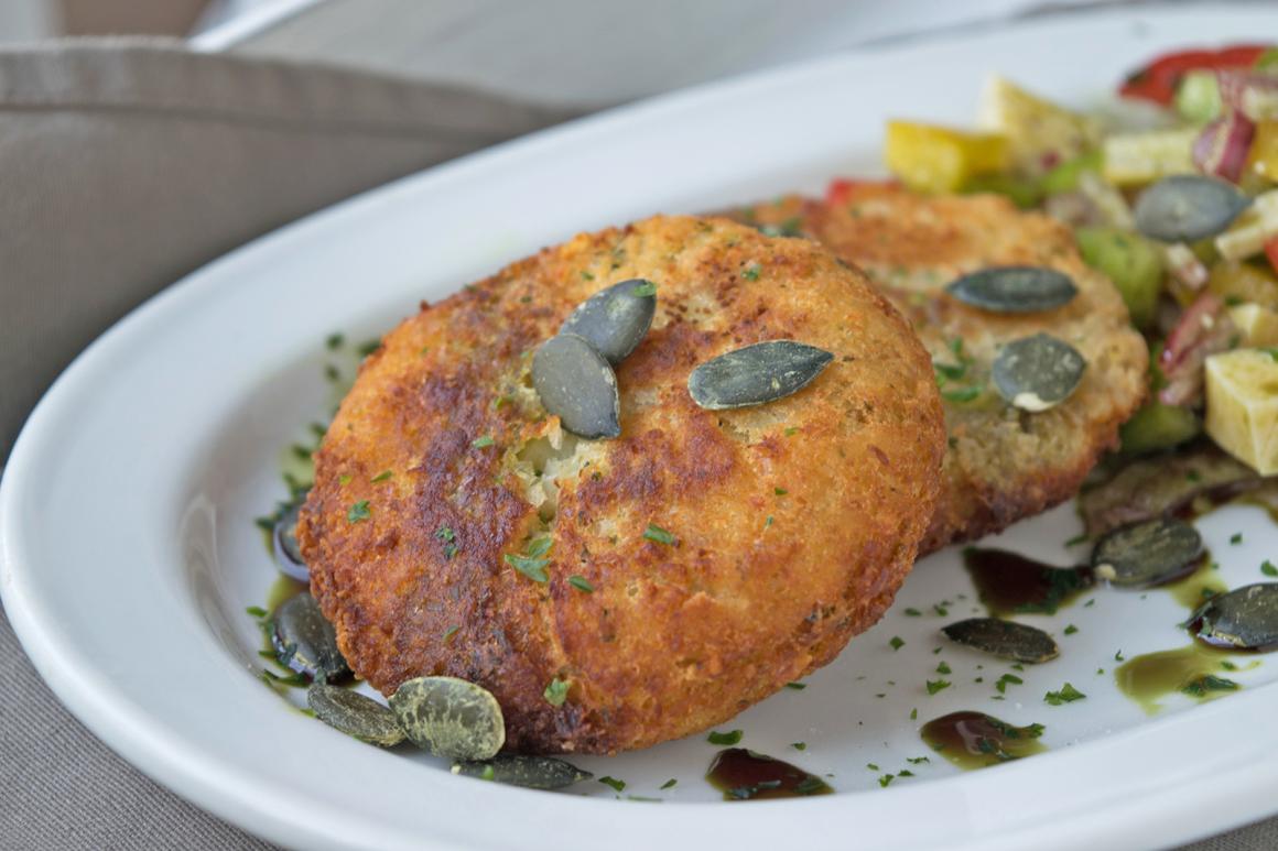 Bohnenplätzchen mit Kürbiskernen