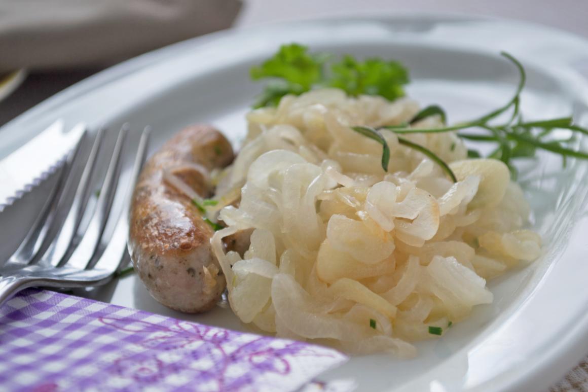 Heisser Zwiebelsalat