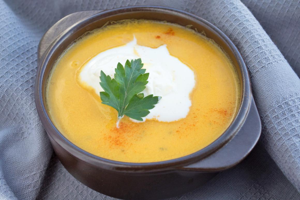 Kürbissuppe mit Vanille-Honigschaum