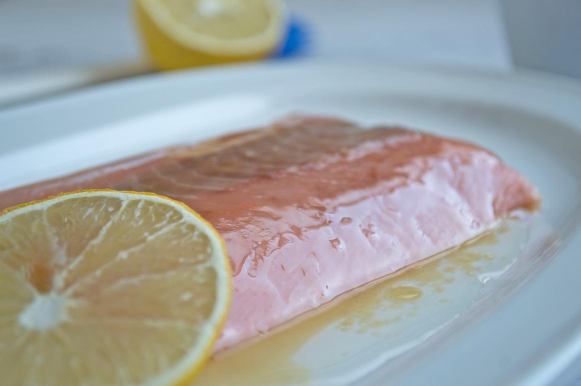Grilllachs mit Zitronen-Honig Marinade