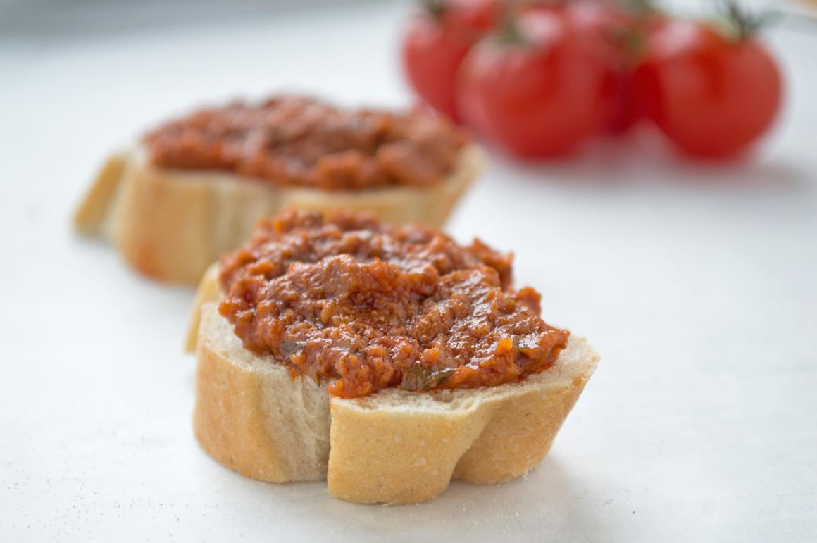 Würziger Tomatenaufstrich