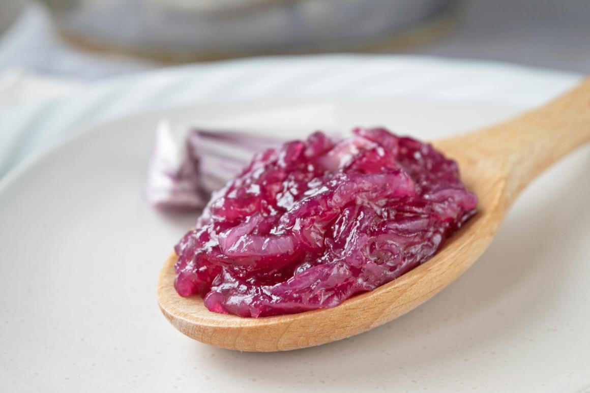 Rotweinzwiebeln-Chutney
