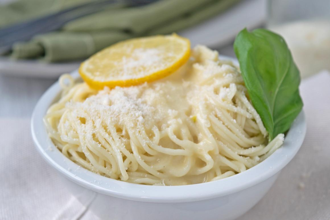 Zitronenrahmsauce