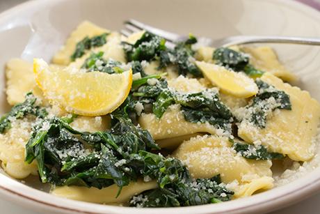 Kürbis Ravioli mit Spinat
