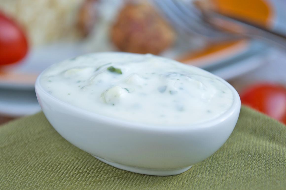 Frischer Gurkendip