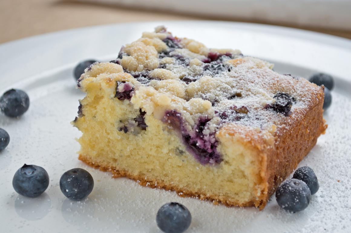 Beerenkuchen mit Teig-Streusel