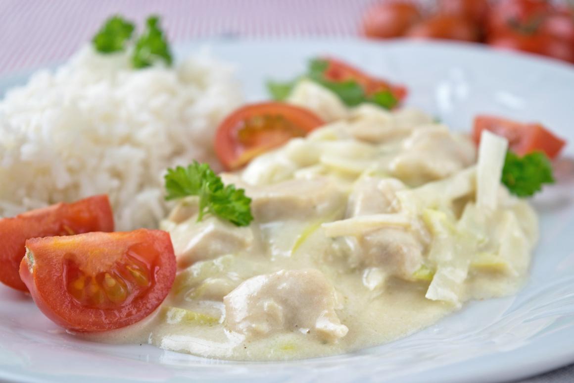 Senf-Poulet an Reis