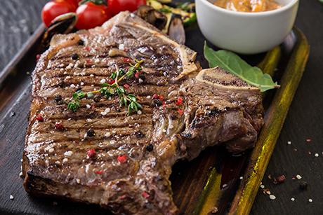 T-Bone-Steak gebeizt