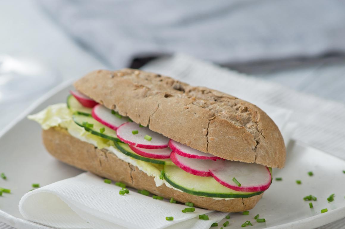 Frischkäse-Baguettes mit Radieschen