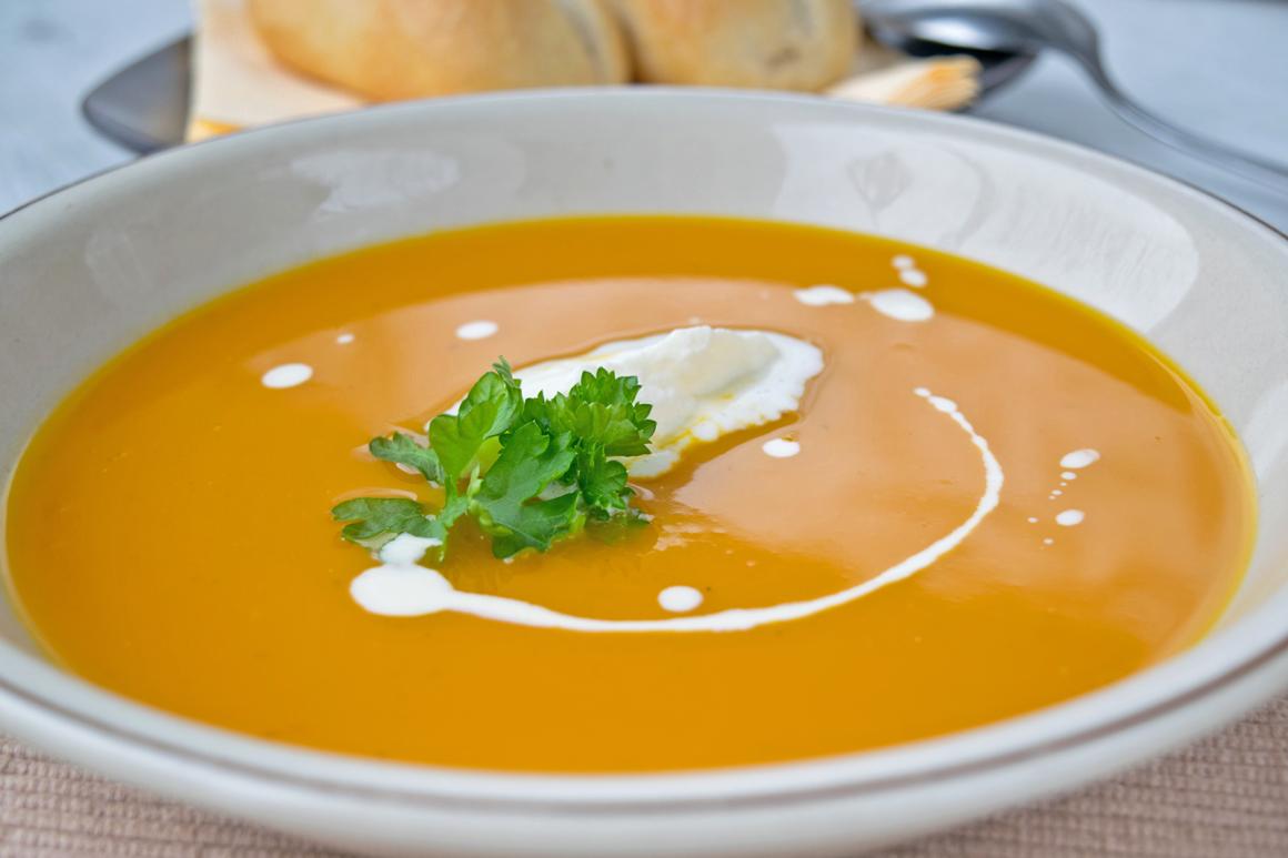 Zwiebel-Kürbissuppe