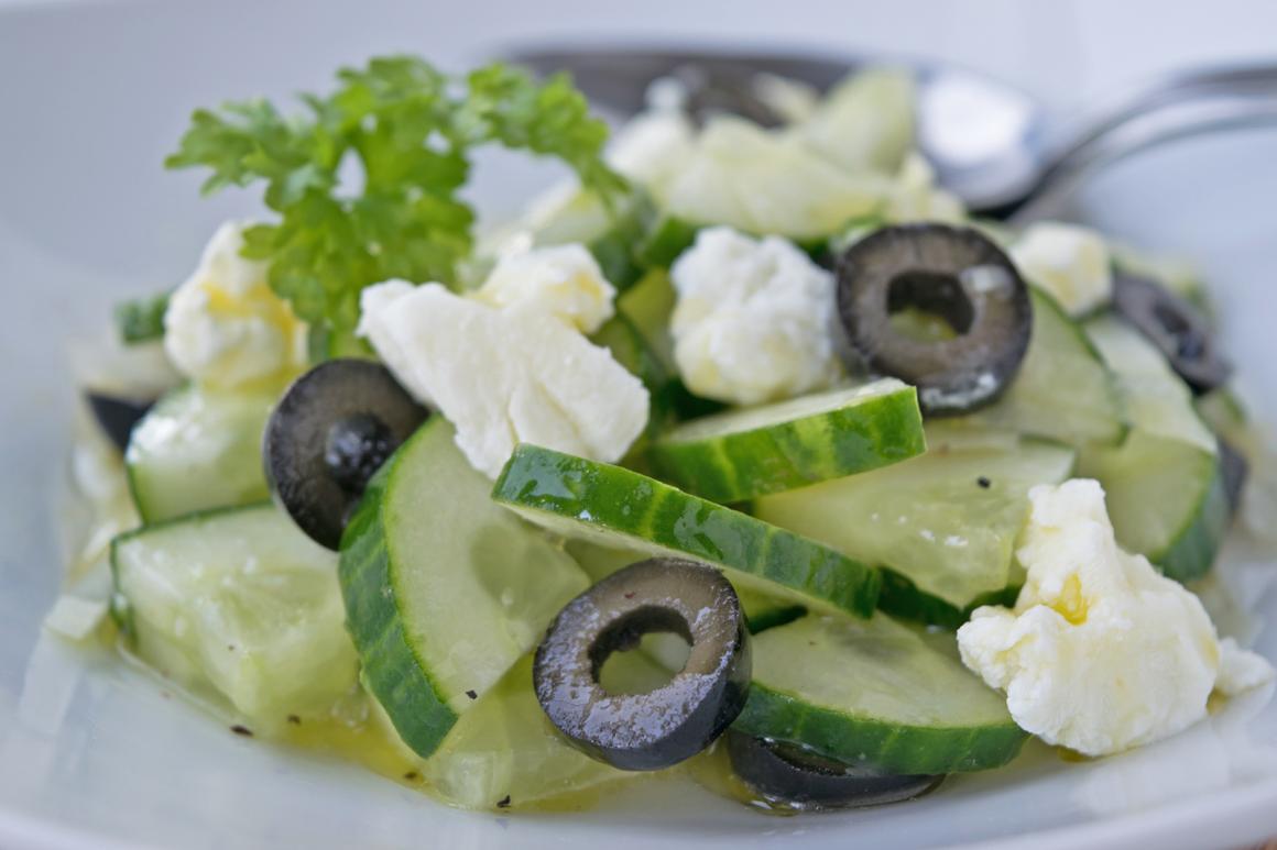 Bulgarischer Gurkensalat