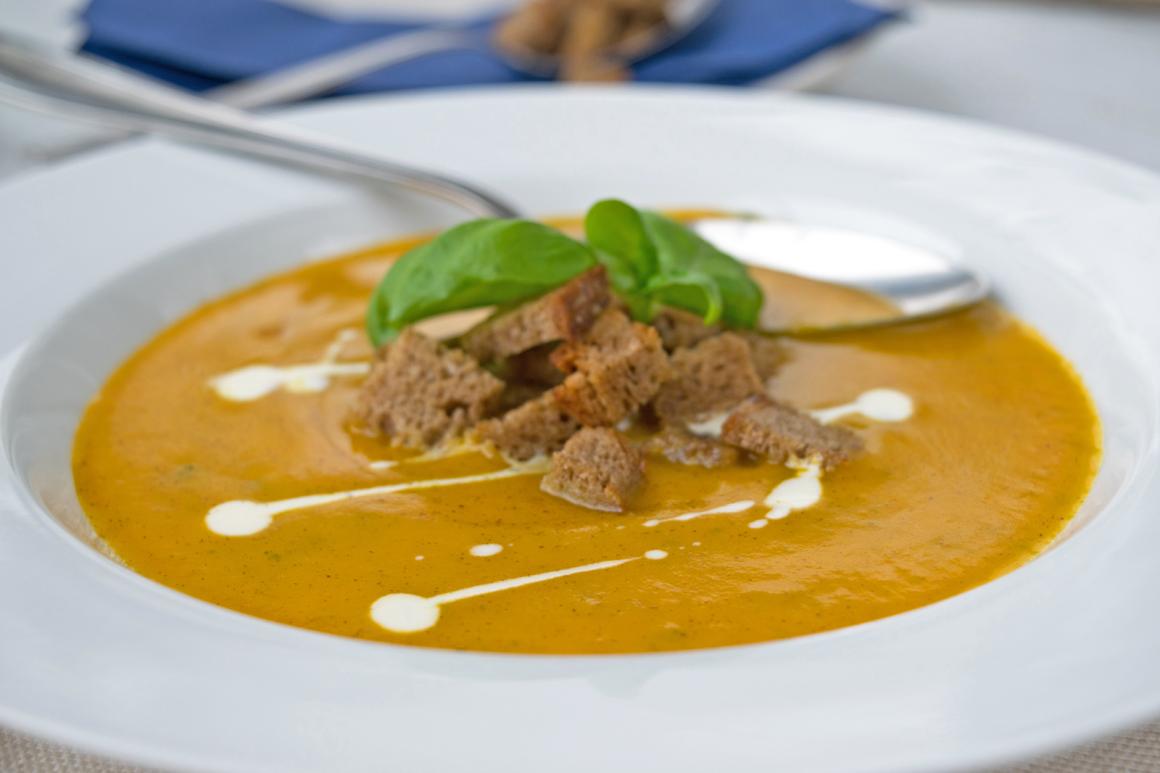 Kürbissuppe mit Kürbispesto