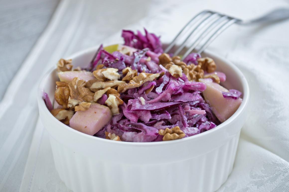 Rotkohl-Apfel-Salat - Rezept
