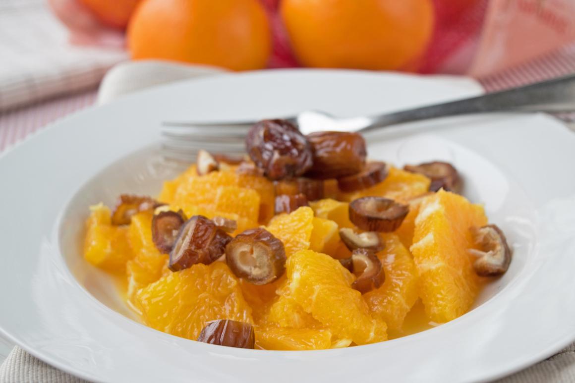 Orangensalat mit Datteln
