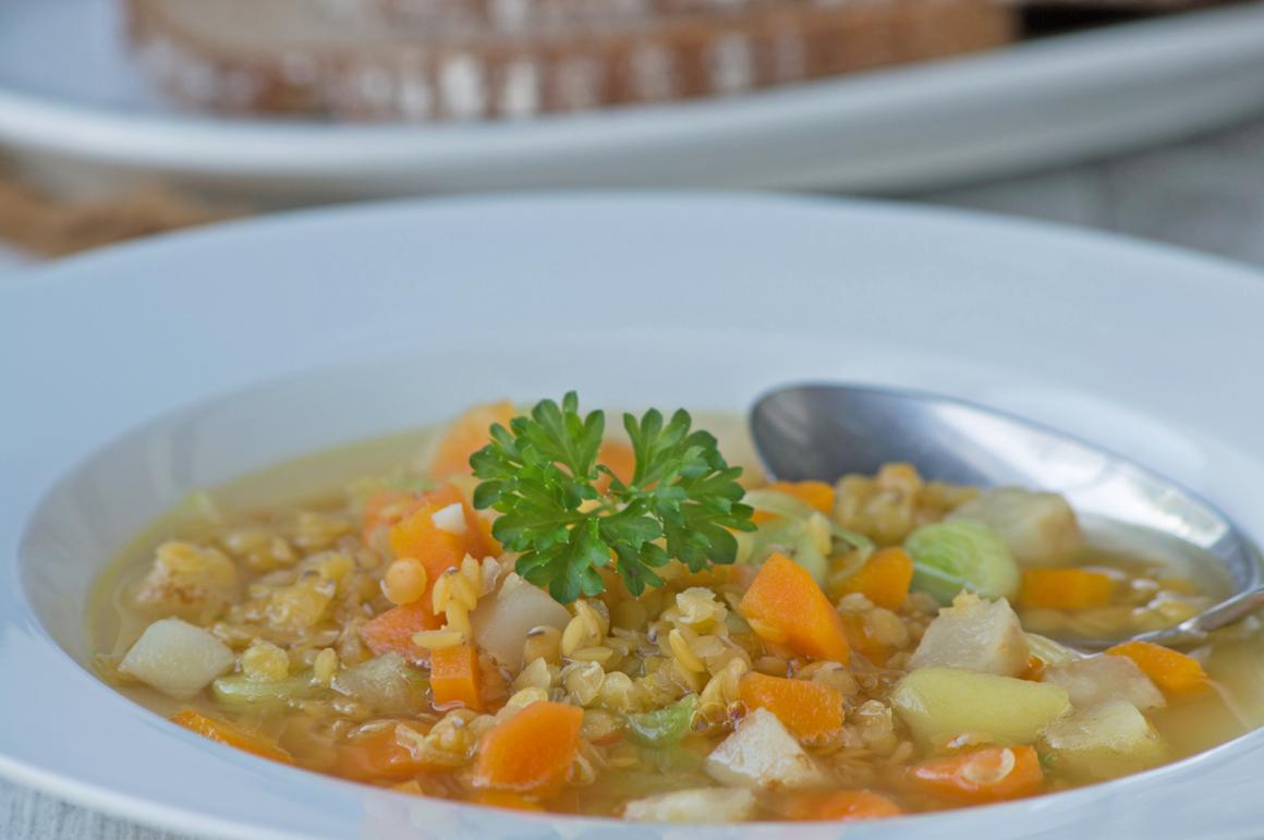 Römertopf Linsensuppe