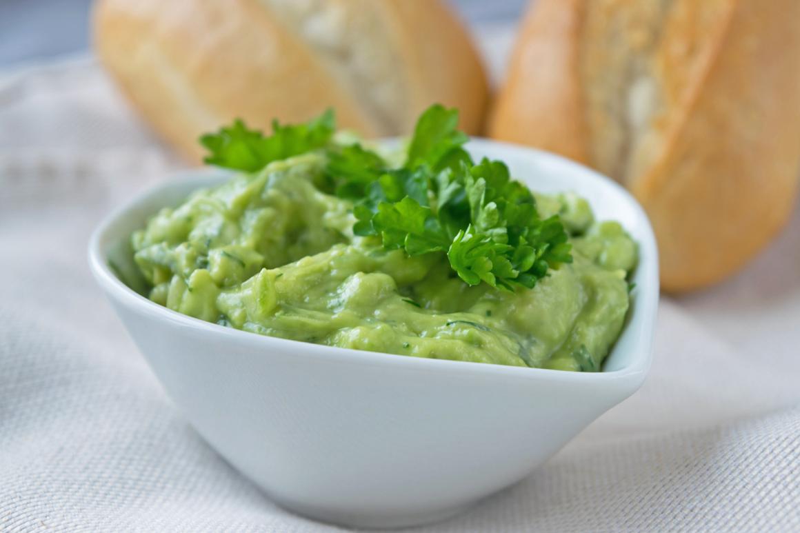 Avocadocreme mit Gurke und Dill - Rezept