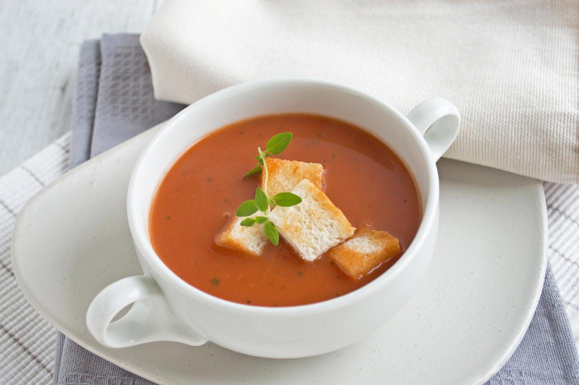 Tomatensuppe mit Croutons