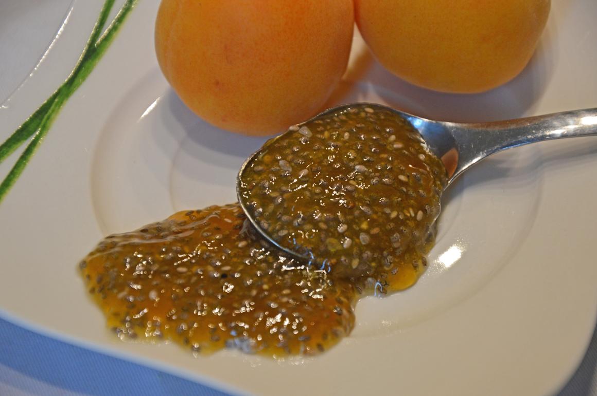 Aprikosen Marmelade mit Chia Samen