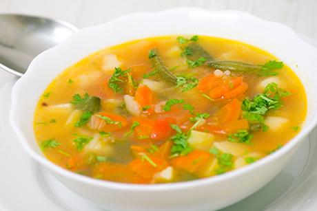 Einfache Rüeblisuppe mit Kartoffeln