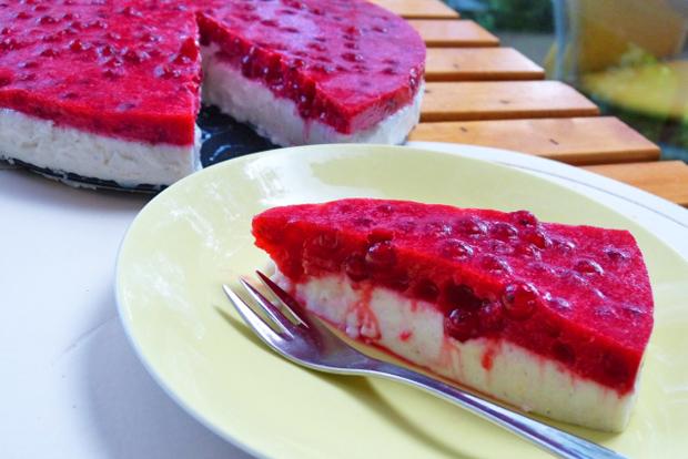 Quarktorte mit Früchten