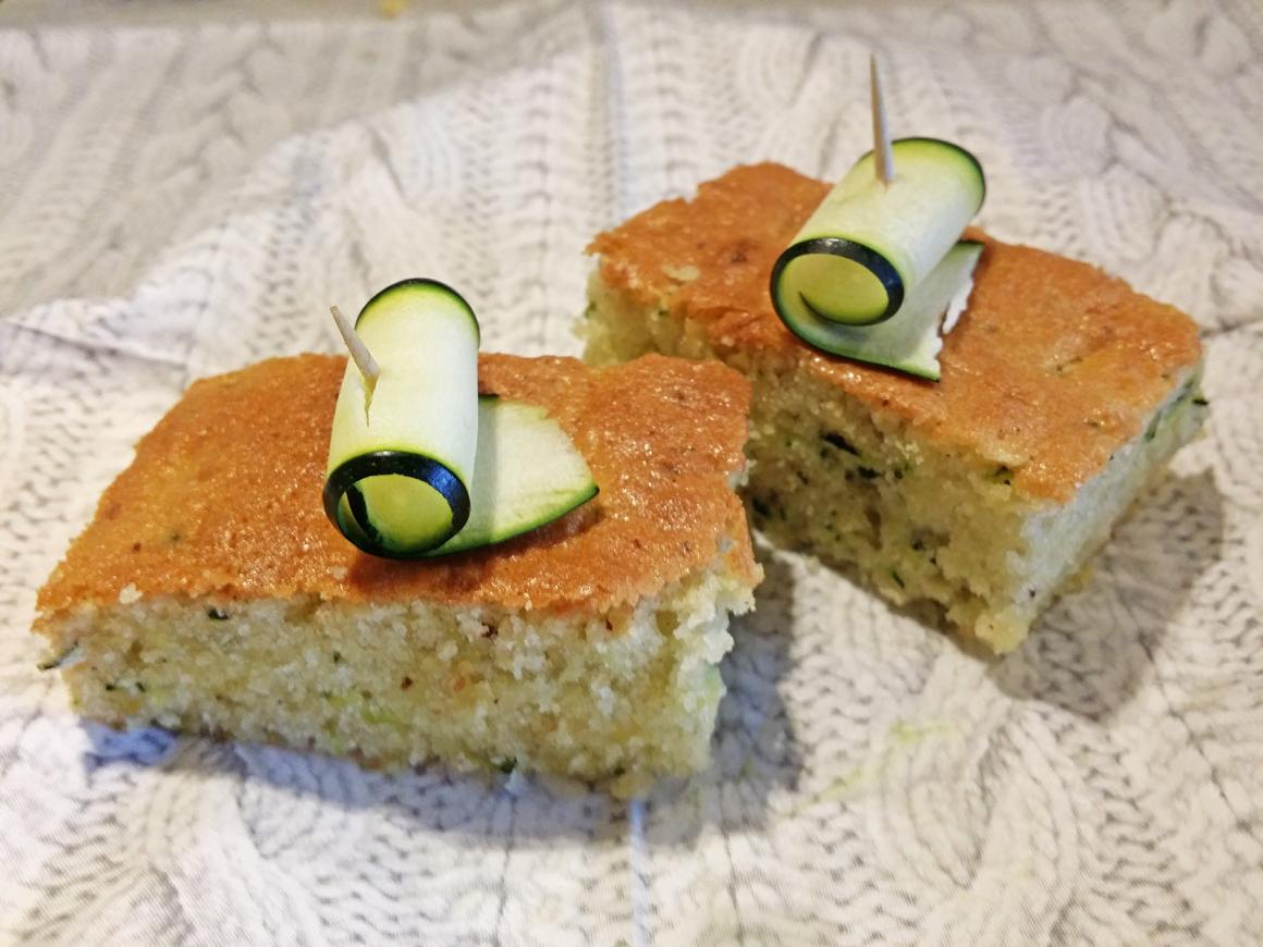 Süsser, glutenfreier Zucchettikuchen