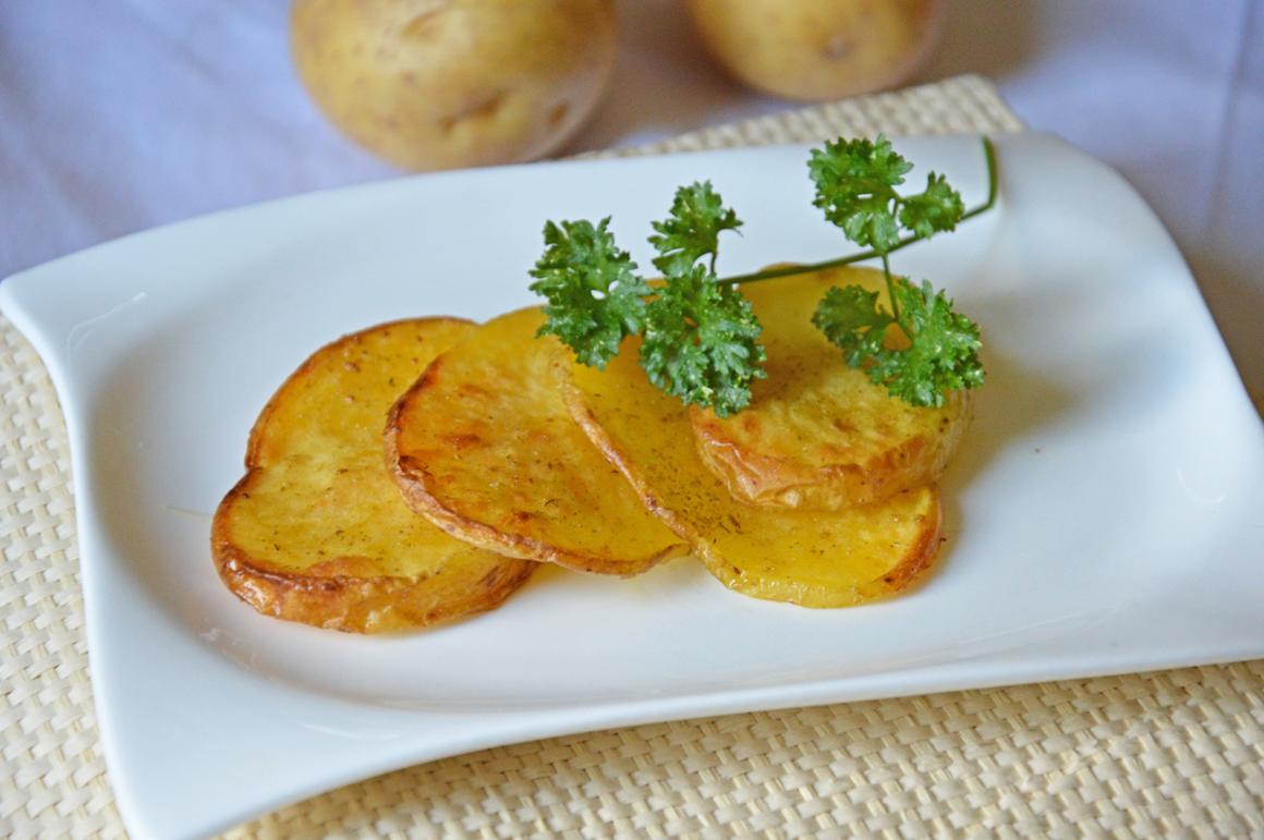 Pikante Kartoffelscheiben aus dem Ofen