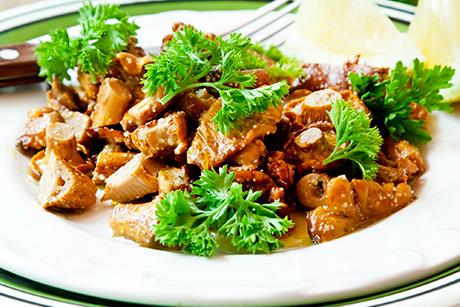 Eierschwammerlgulasch