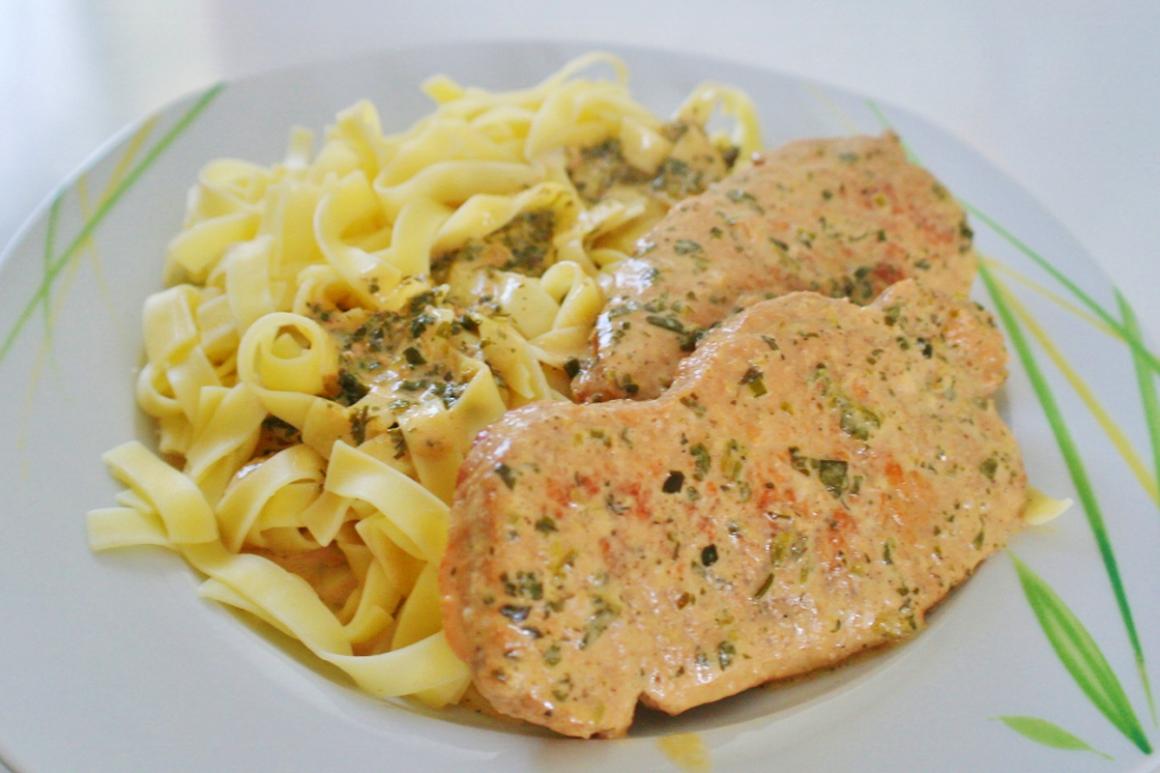 Plätzli mit Rahmnudeln