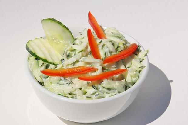Gurken-Zucchetti-Salat