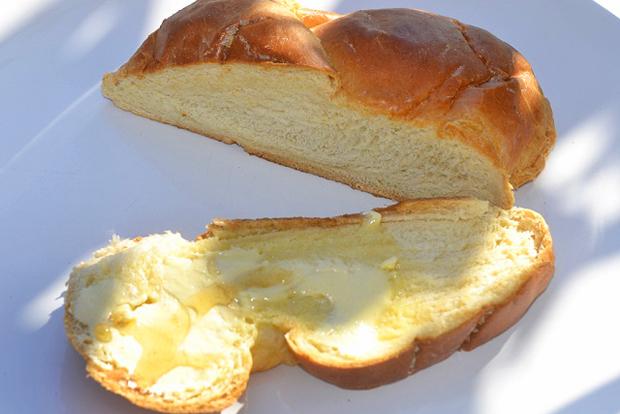 Glutenfreier Hefezopf
