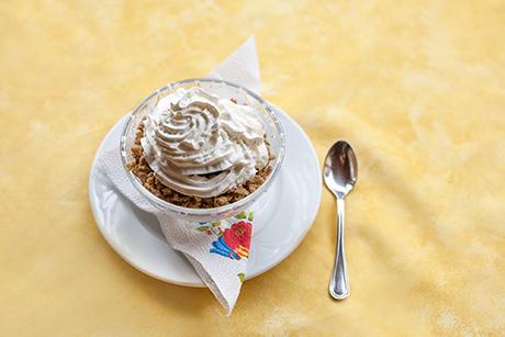 Kastanien-Mousse mit Schlagrahm