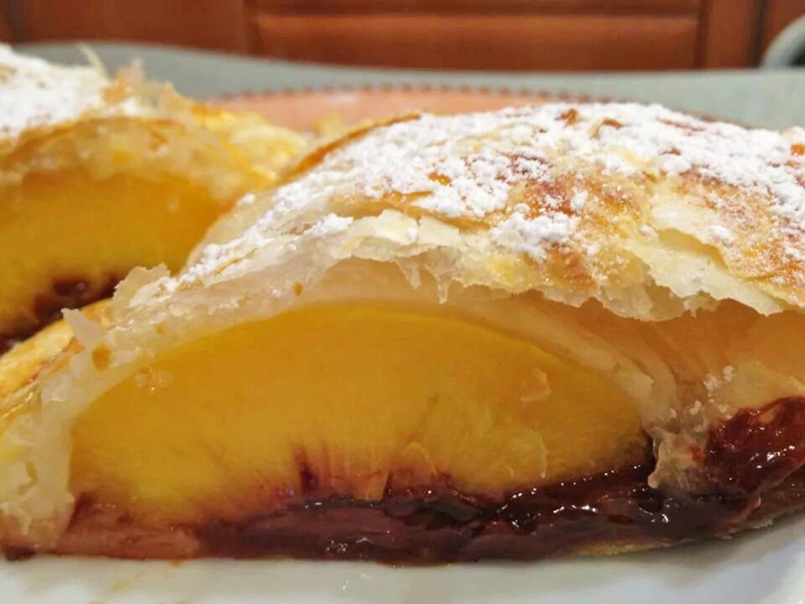 Pfirsichstrudel mit Chriesikonfi