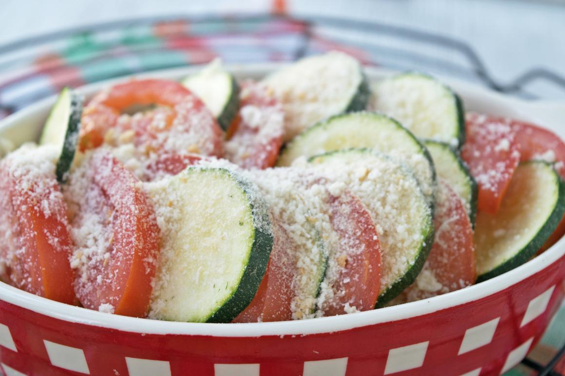Überbackene Zucchetti mit Tomaten