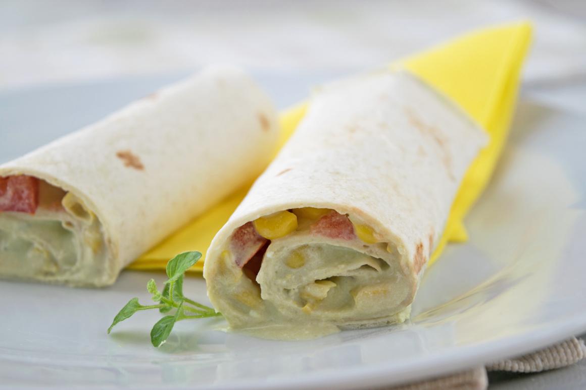 Schneller Avocado-Mais-Wrap