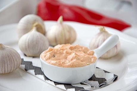 Joghurtdip mit Knoblauch