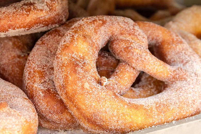Schweizer Käsestangerl Rezept