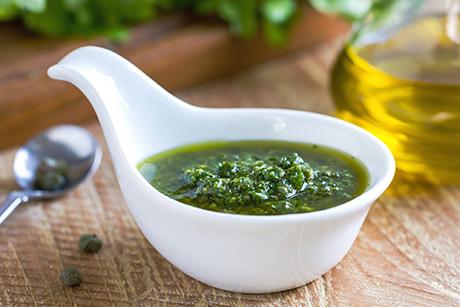 Mojo verde mit Peperonischote